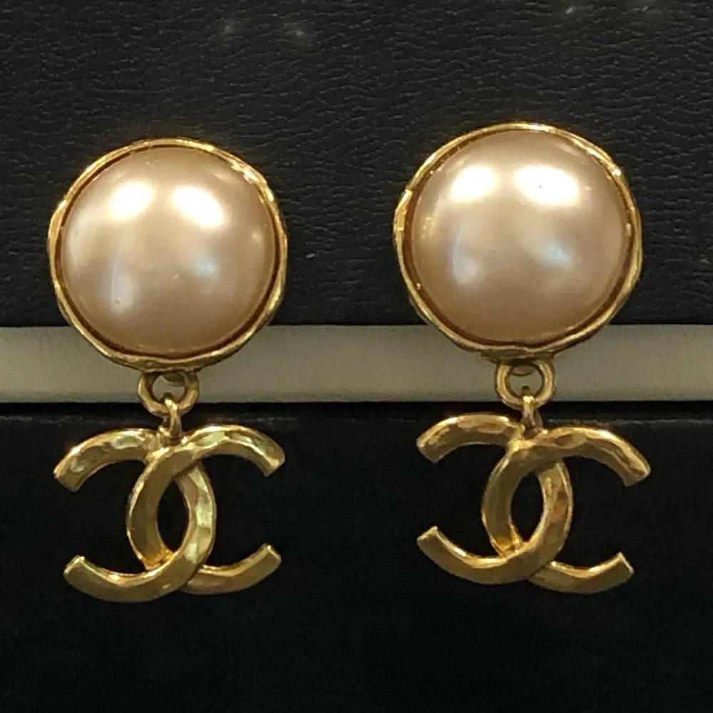 CHANEL COCO Mark Pearl Swing Earrings 95P Engraved w/ Box 24k Gold Plated
